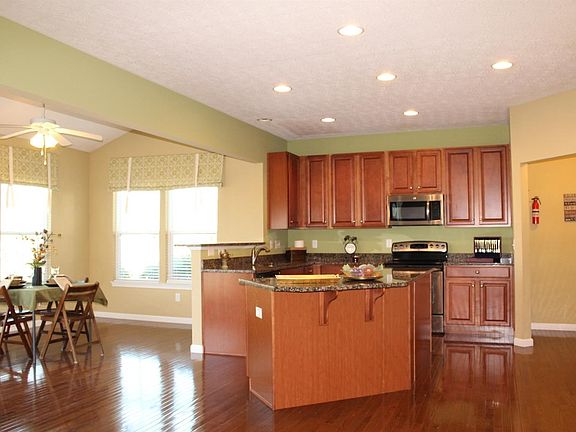 5th image of 4866 Parkside Dr