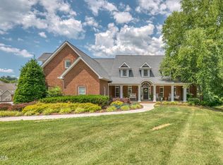 5 N Wild Cherry Ct, Jonesborough, TN 37659