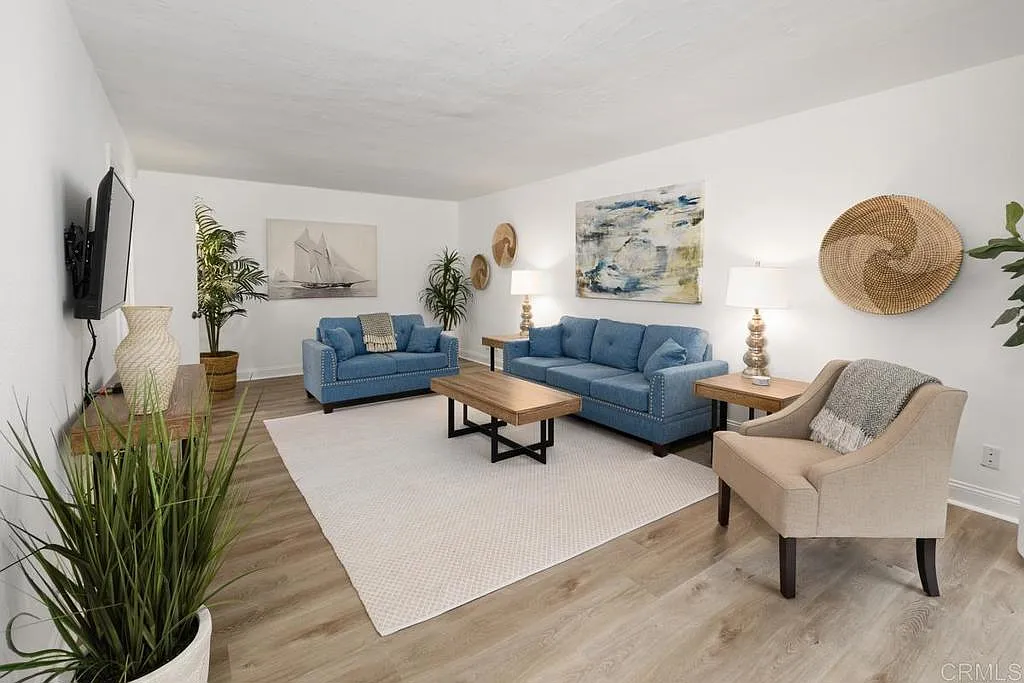 2 bed, 2.5 bath, 1382 sqft, $5,750 — Photo 1