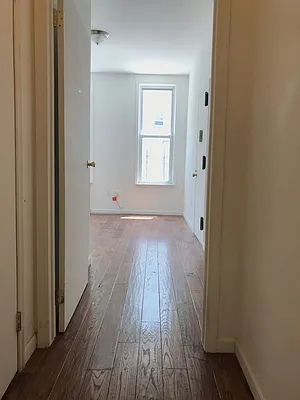 Rented by EXR | media 28