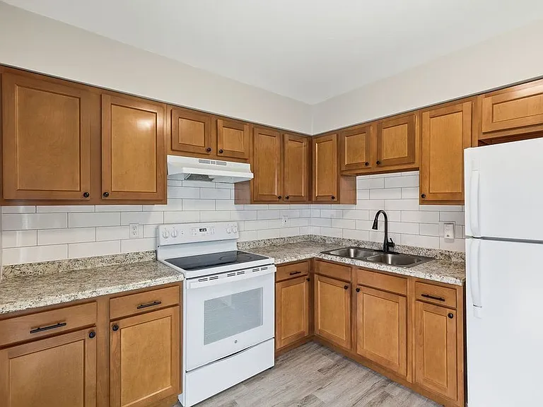 113 Lasalle St #3 — Photo 13