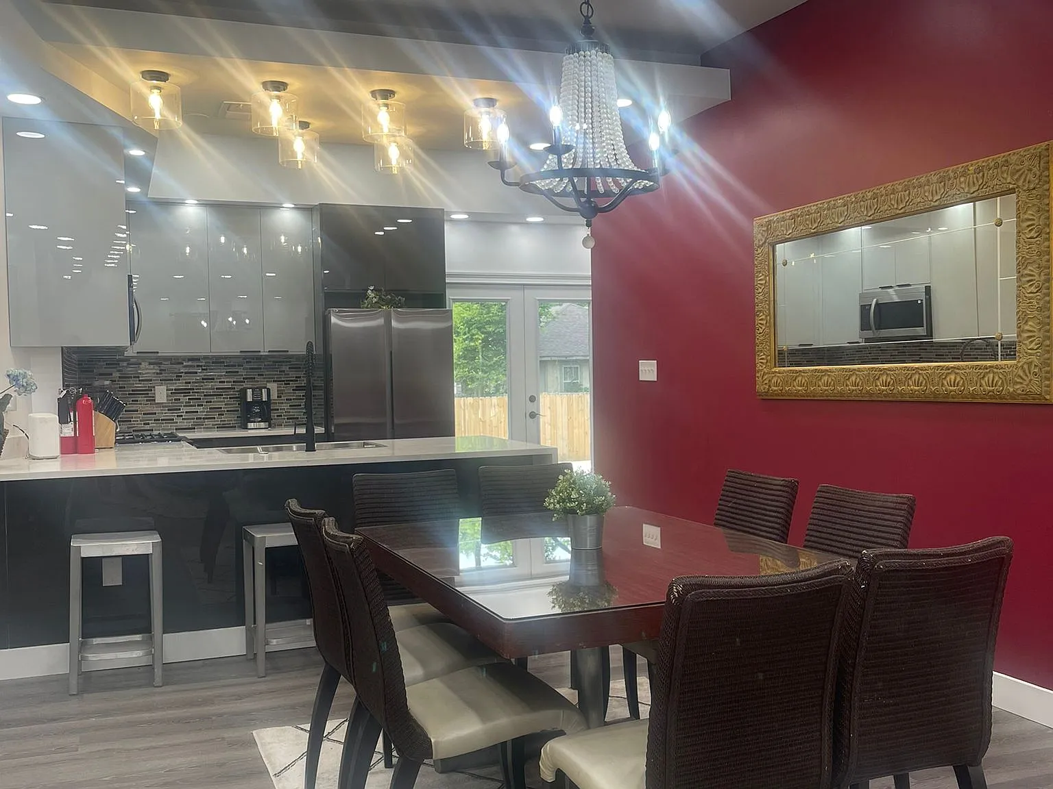6 bed, 4.5 bath, 2800 sqft, $8,995 — Photo 4