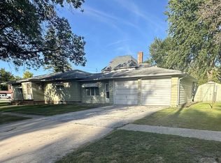 105 4th St SE, Clarion, IA 50525
