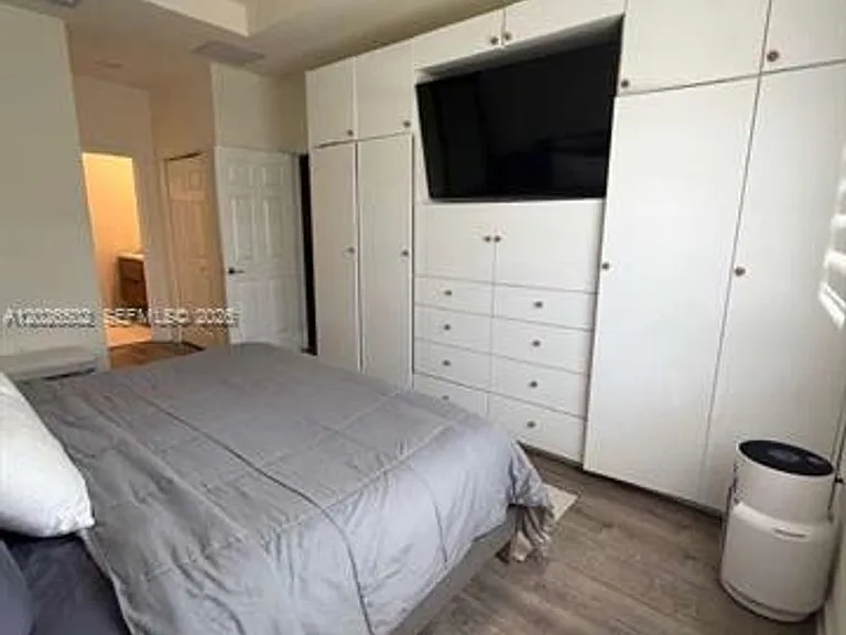 3332 W 108th St — Photo 10