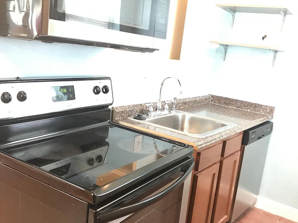 1st image of 723 Elissa Dr