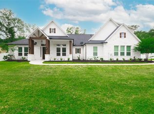 7070 Racehorse Dr, Waller, TX 77484