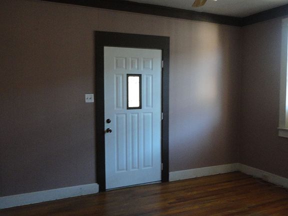 4th image of 112 Freeman Ave