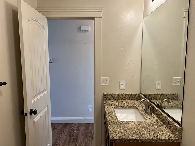 279 Country Club Pkwy — Photo 20