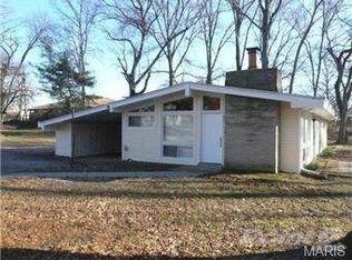 9358 Olive Blvd, Saint Louis, MO 63132