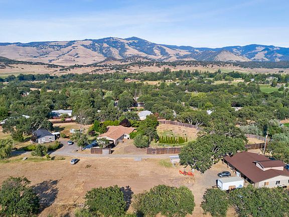 3rd image of 642 Reiten Dr