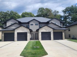 1610 E Hale Lake Rd #D, Warrensburg, MO 64093