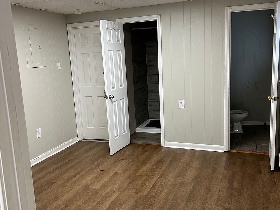 2nd image of 113 S Main St #1