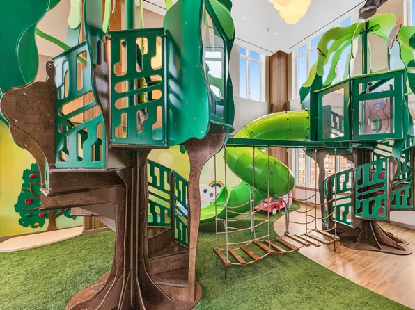 250 East 83rd Street image 3 of 14