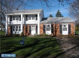 8 Blue Ridge Rd, Voorhees, NJ 08043