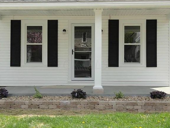3rd image of 574 Woods Ave