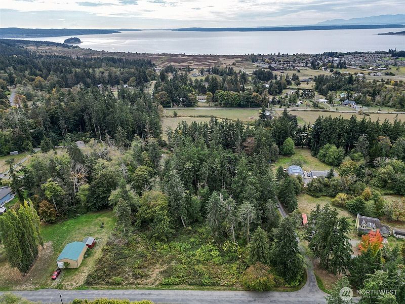 5th image of 560 Jeffrey Lane