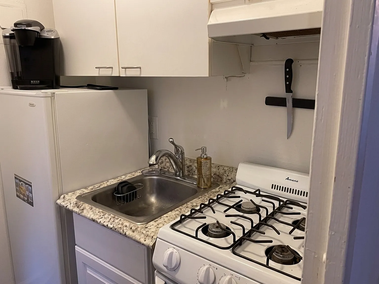 Studio, 402 sqft, $1,600 — Photo 2