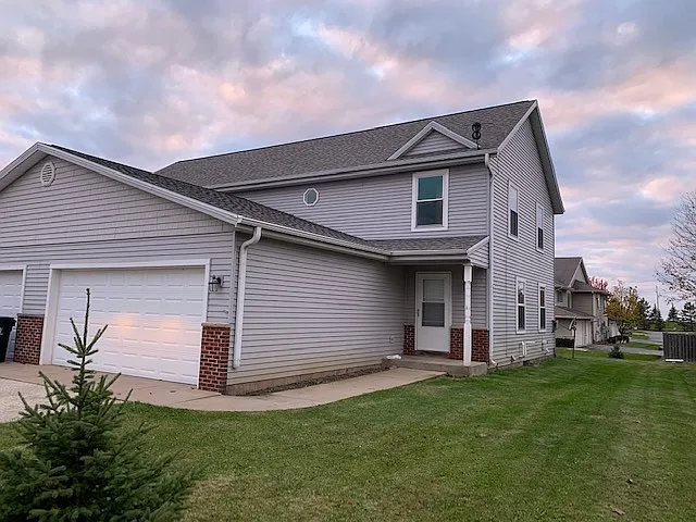 side x side townhouse duplex — Photo 16