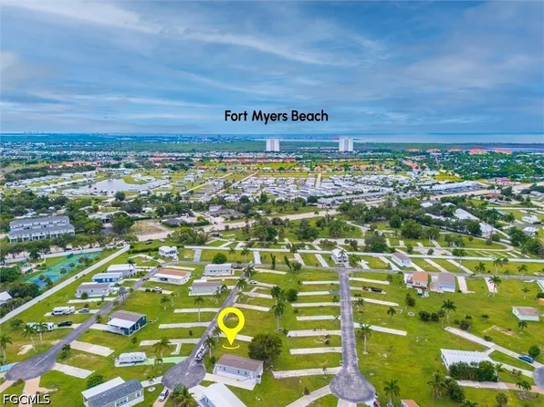 33 Dogwood Way, Fort Myers, FL 33908
