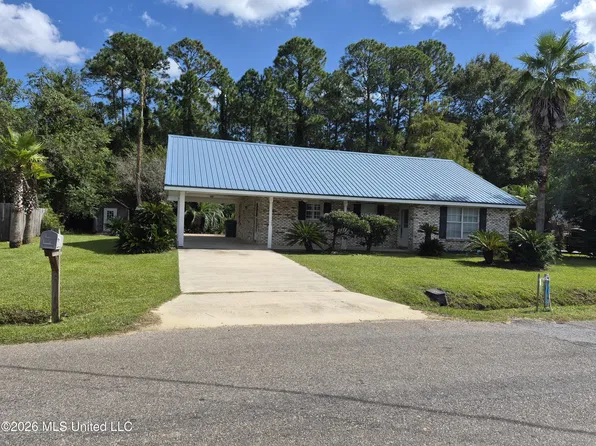 1428 Margie St, Waveland, MS 39576