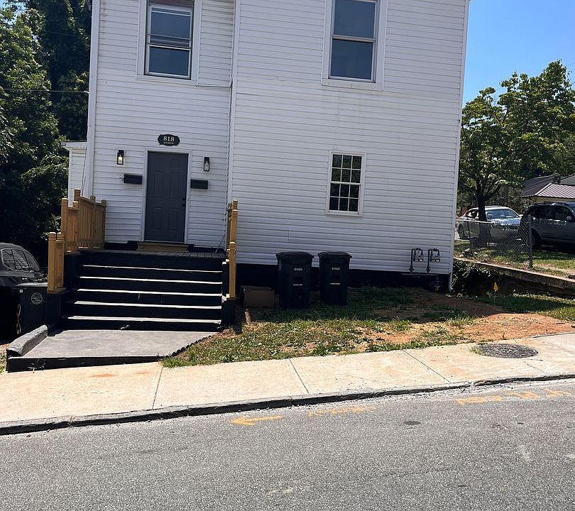 1st image of 818 8th St Unit B