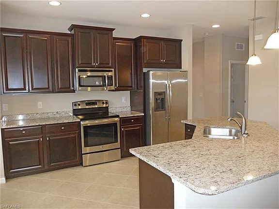 5th image of 8540 Oakshade Cir #4