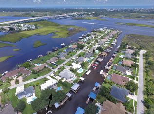 14726 Plumosa Dr, Jacksonville, FL 32250