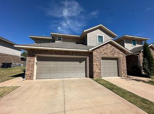 739 SW 14th St, Moore, OK 73160