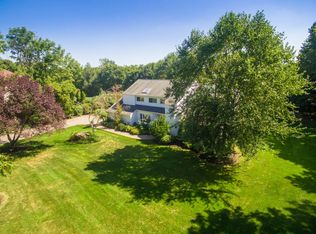 136 N Country Rd, Mount Sinai, NY 11766