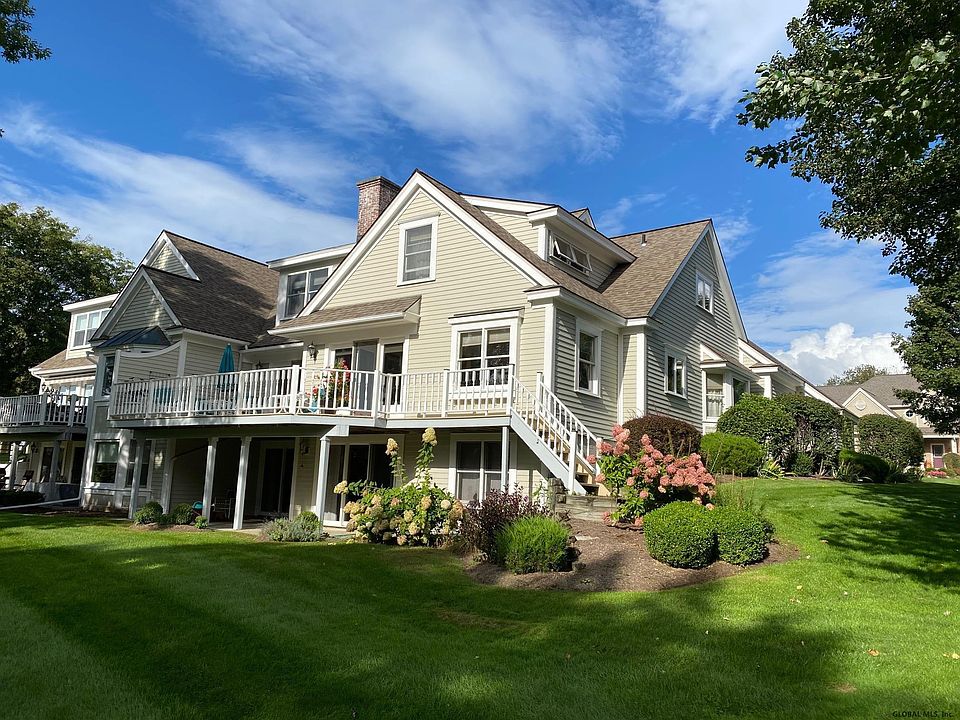 1st image of 31 Overlook Dr