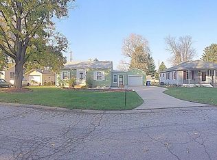 421 Southmoor Rd, La Porte, IN 46350