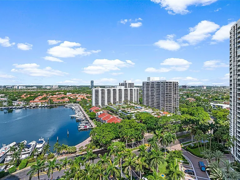 21055 Yacht Club Dr #1903 — Photo 41