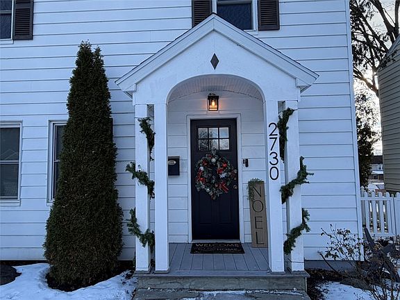 2nd image of 2730 Robins St