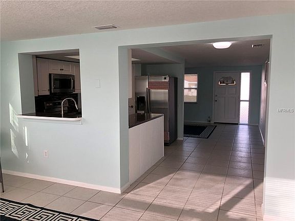 5th image of 10910 Leeds Rd