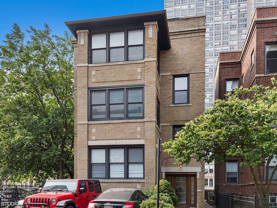 1st image of 645 W Bittersweet Pl #1
