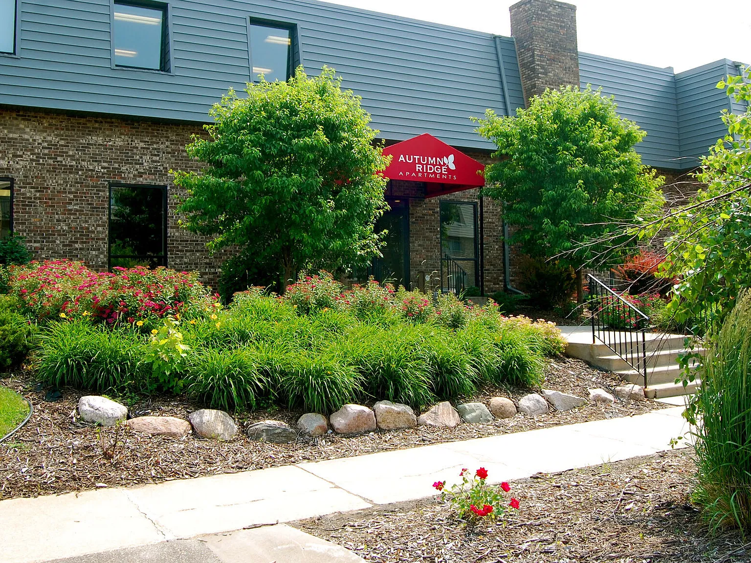 Autumn Ridge Apartments — Photo 1