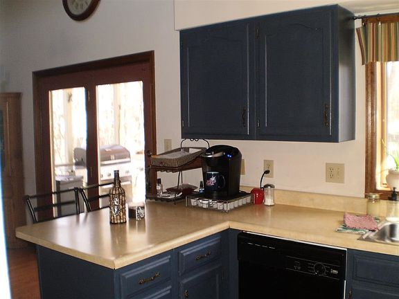 2nd image of 3711 W Woodhaven Dr