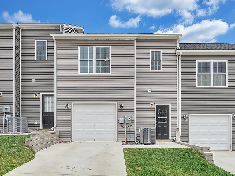 905 Holland Loop NW — Photo 19