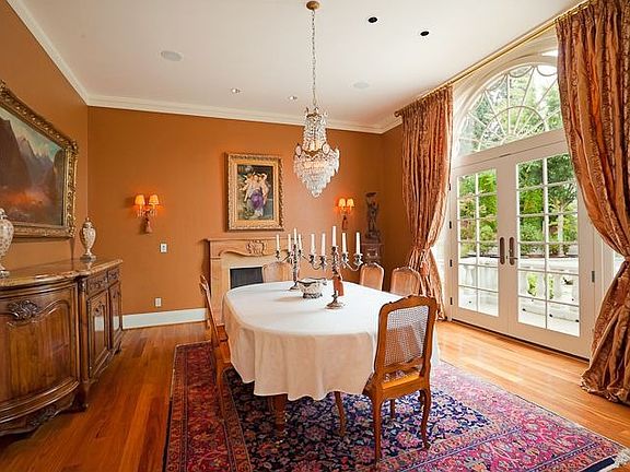 Formal Dining