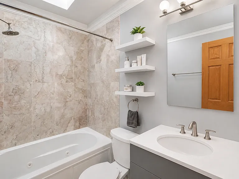 134 Washington Ave — Photo 5