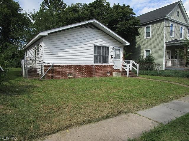 1st image of 262 Lee St