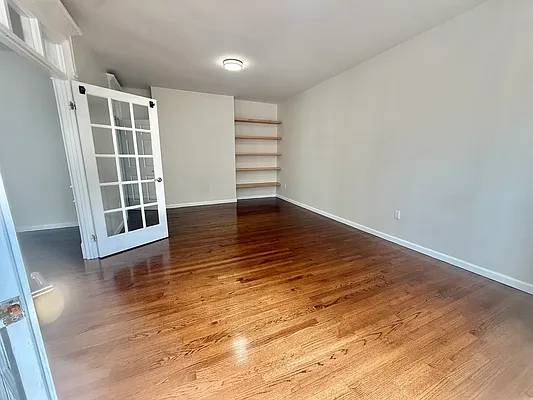 Bedroom, photo 2