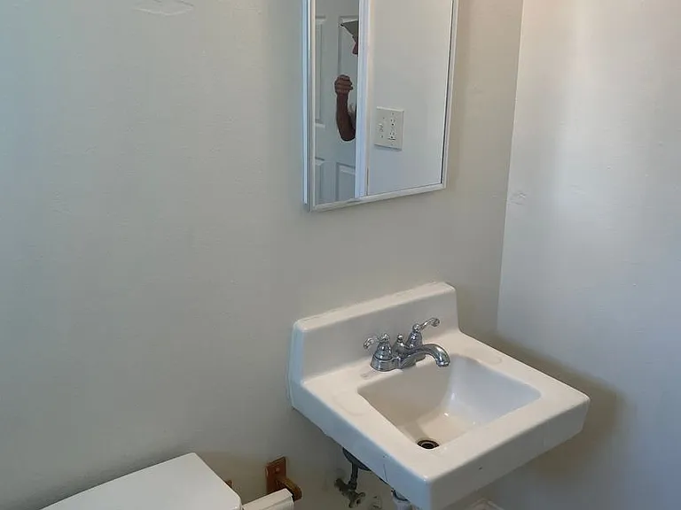 412 Ford St — Photo 10