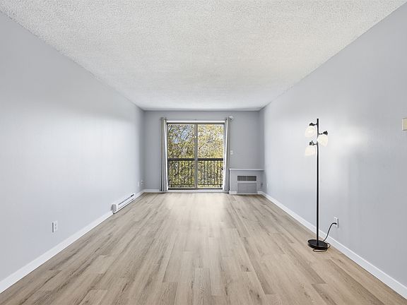5th image of 1595 Summit Dr #22