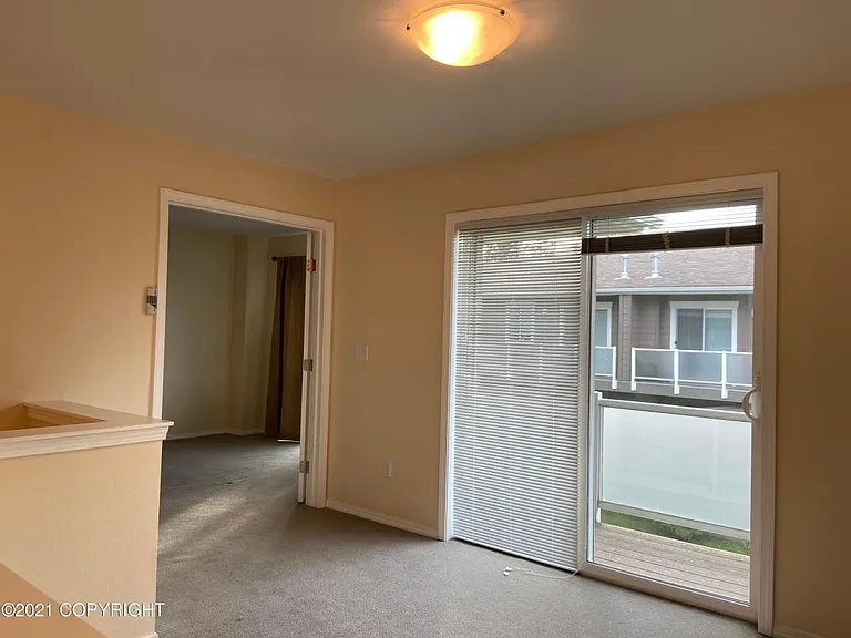 710 W 14th Ave — Photo 5
