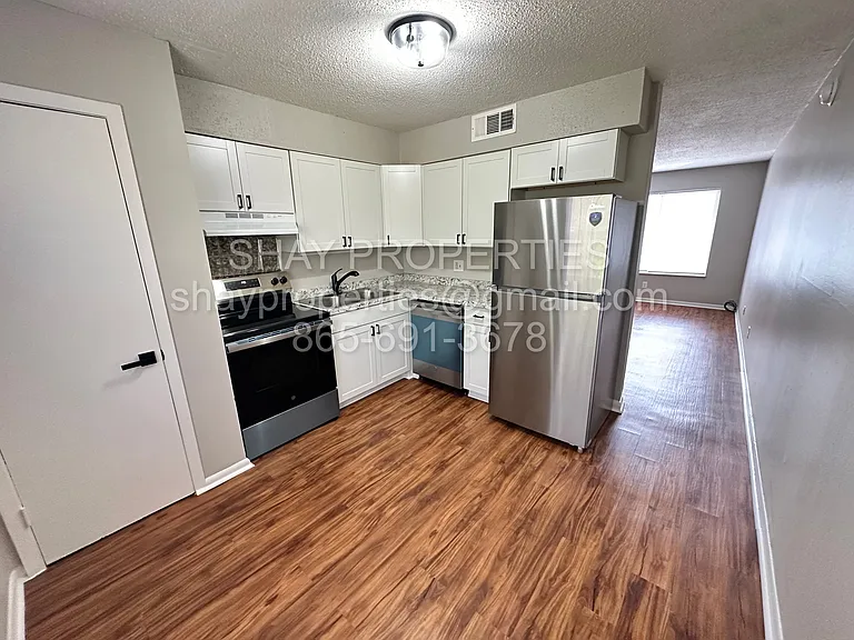 1410 Wrights Ferry Rd #6 — Photo 4