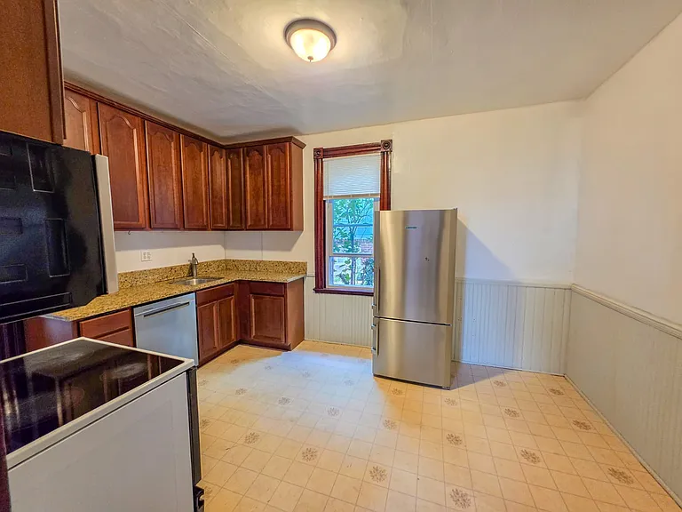 8 N Virginia Ave — Photo 10
