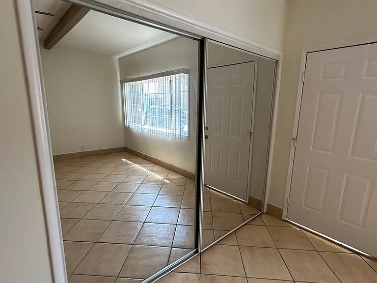 1702 Three Boys Apartments — Photo 7