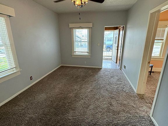 3rd image of 815 E Superior St