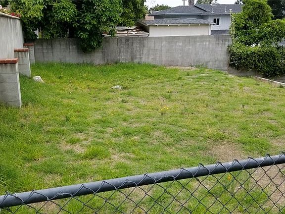 5th image of 3921 Santa Carlotta St